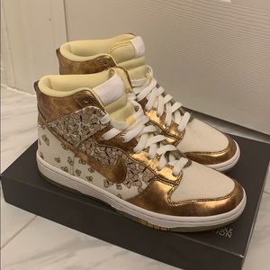 Nike Women’s Dunks Paule Marrot Butterflies